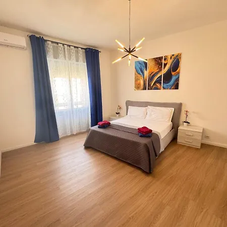 Casa Arianna Large 4br For 8 -terrace , Near Apartamento Valledoria (Sardinia)