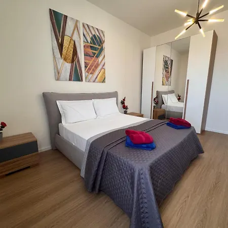Casa Arianna Large 4br For 8 -terrace , Near Apartamento *